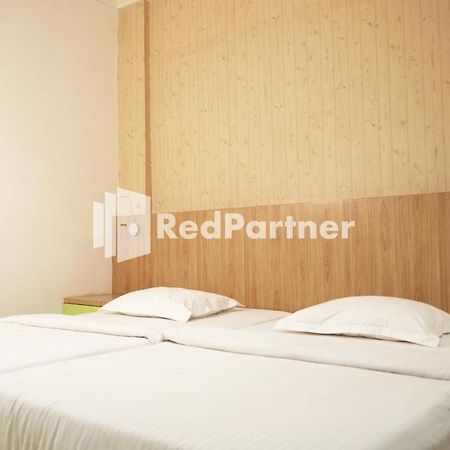 Wisma Sederhana Mitra Reddoorz Medan Eksteriør bilde