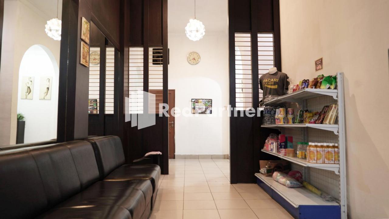 Wisma Sederhana Mitra Reddoorz Medan Eksteriør bilde