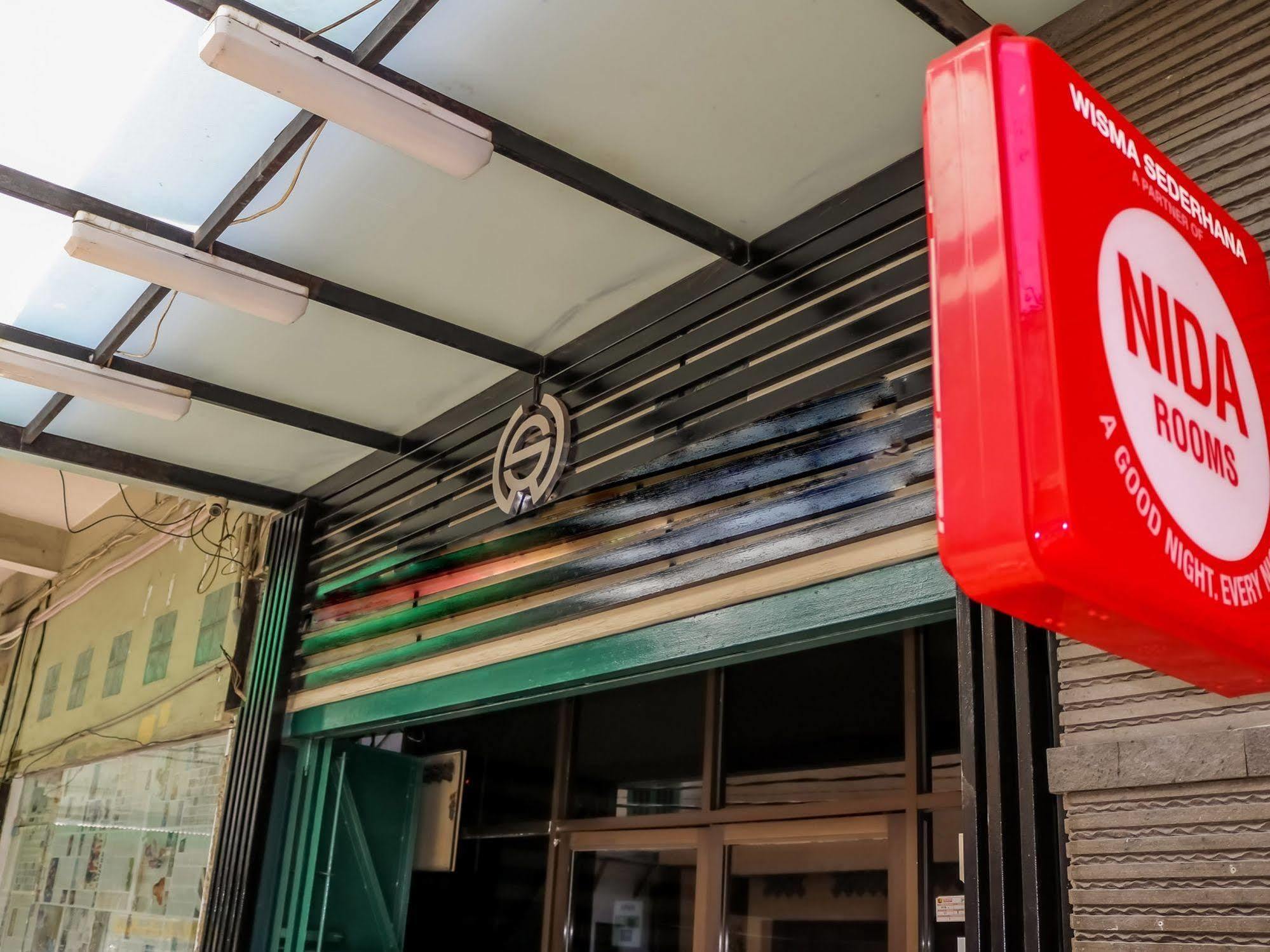 Wisma Sederhana Mitra Reddoorz Medan Eksteriør bilde