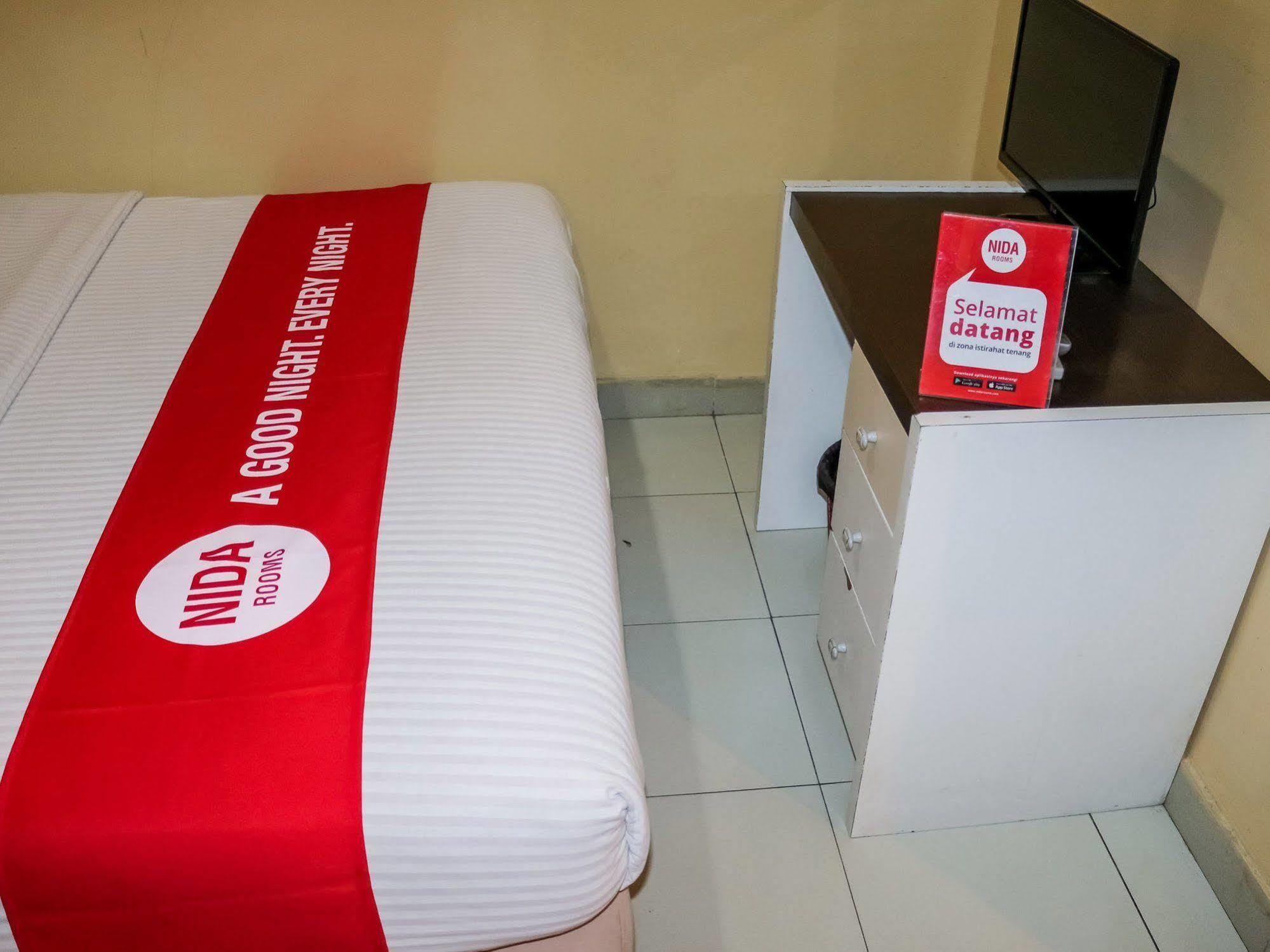 Wisma Sederhana Mitra Reddoorz Medan Eksteriør bilde