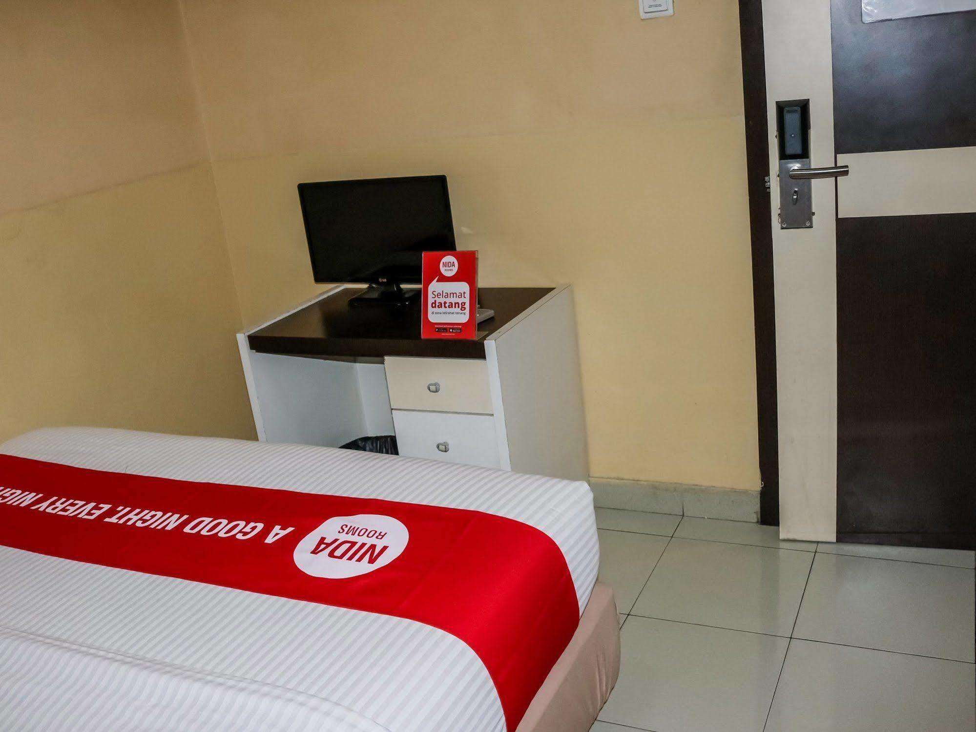 Wisma Sederhana Mitra Reddoorz Medan Eksteriør bilde