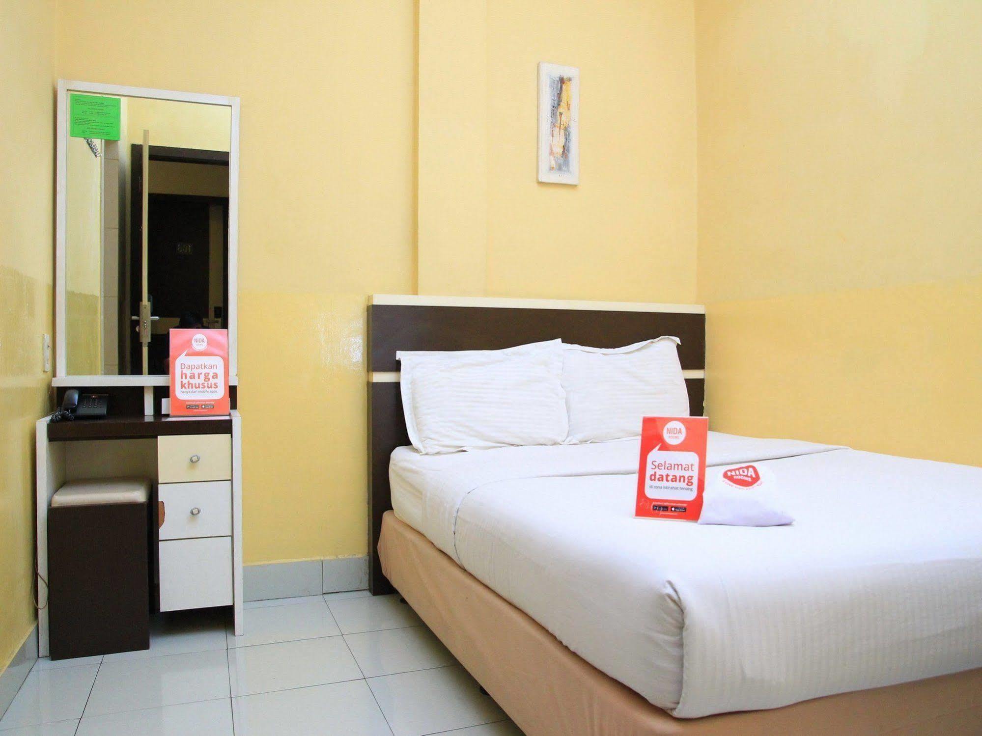 Wisma Sederhana Mitra Reddoorz Medan Eksteriør bilde